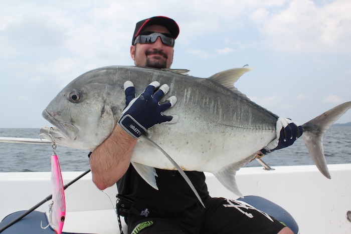 GIANT TREVALLY ON SURFACE LURES